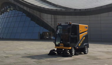 C200道路清掃車服務(wù)于合肥濱湖會展中心